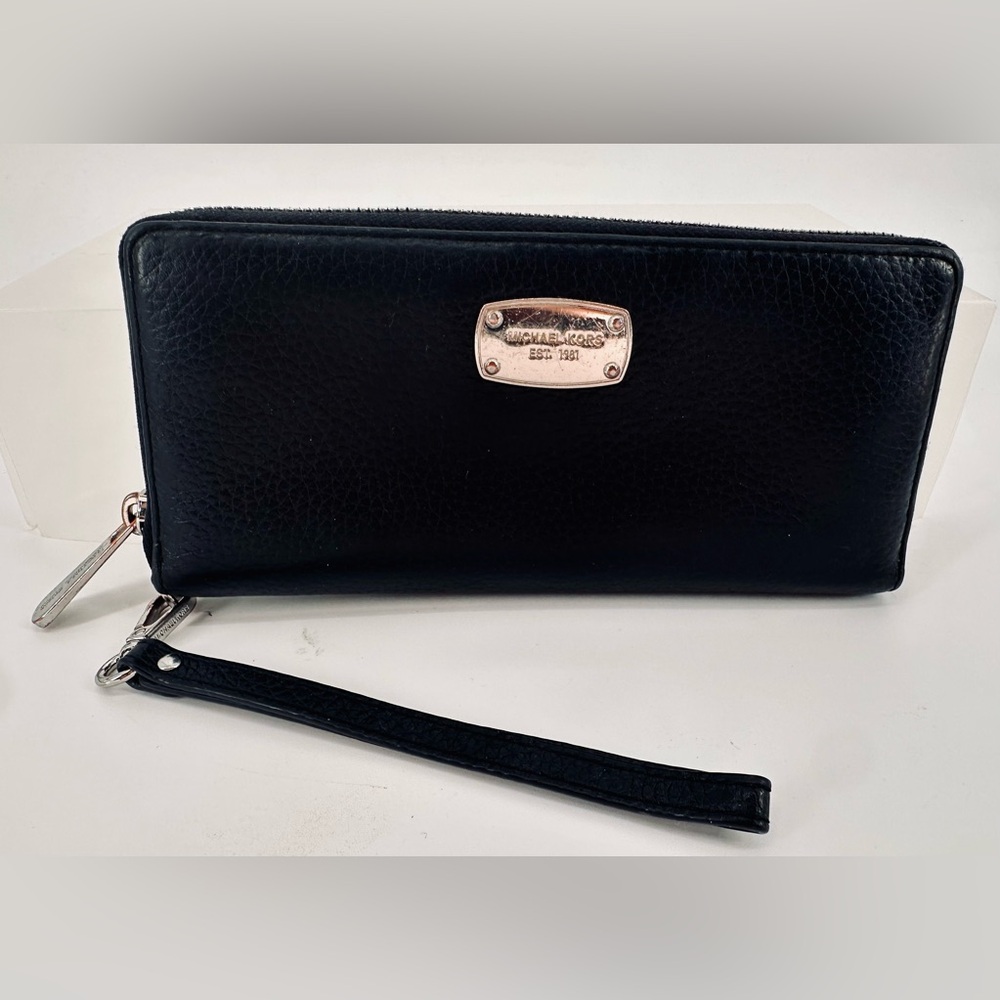 Michael Kors Black Leather Accessory with Gold Plate